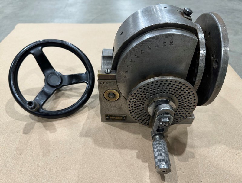 Used Semi Universal Dividing Head News Yuasa 055030 For Sale