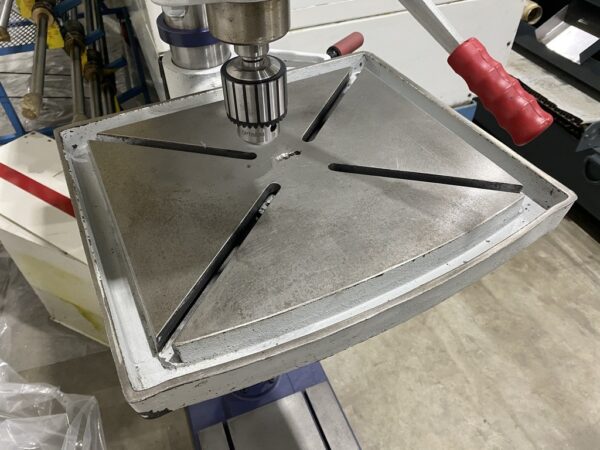 Dayton Drill Press | 1" Cap, 20", 1.5HP, Hand Feed, Free Standing - #50390 - Image 4