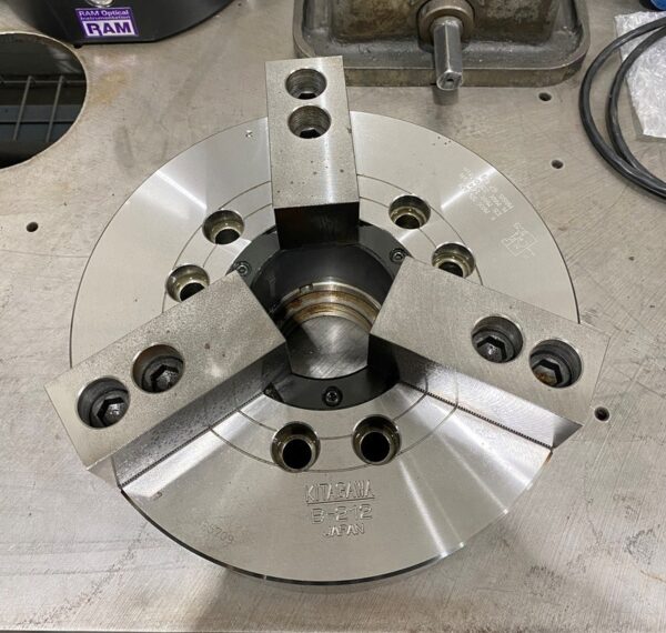 Kitagawa B212 | A2-8 Nose, 1.34"-12" Grip Range, 3.6" Hole, 3300 RPM - #50705 - Image 4