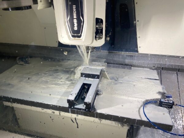 DMG Mori CMX 1100 V | 3-Axis, 55" x 22" Tbl, 43.3"X, 22"Y, 20.1"Z, 15K RPM, 2021 - #50851 - Image 3
