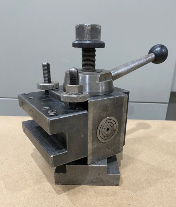 Aloris Indexable Tool Post Model DA | For 17" - 48" Swing Lathes, Wedge Type - #50863 - Image 4