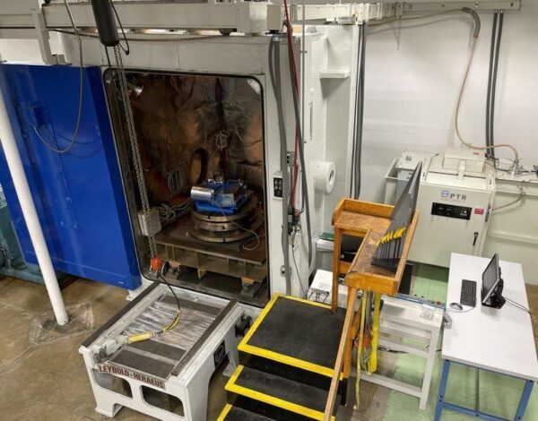 Electron Beam Welder Leybold-Heraeus (PTR)