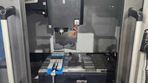 Doosan DNM 4500 | 31"X, 17"Y, 20"Z, 39"x17" Tbl, 8K RPM, Cat40, 30ATC, Fanuc, '21 - #51374 - Image 2