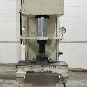 50T Hannifin OGF-50 | 0-24" Strk, 22" Thrt, 12"x30" Tbl, 5.5"Ø Ram, 8" Cyl. Bore - #51408