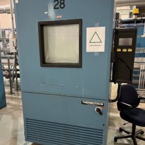37"W x 37"D x 37"H Thermotron SM-32C | Temp & Humidity, -40C to 180C - #51444
