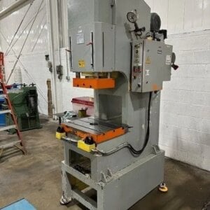 40T King Shang KSY400 | 10" Stroke, 16" DLO,  23"x18" Table, 9.5" Throat, 2007(2) - #51469